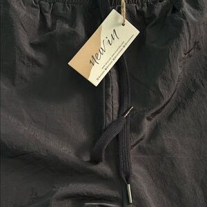 Light windbreaker pants NWT